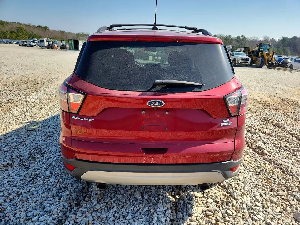 2018 FORD ESCAPE SE  