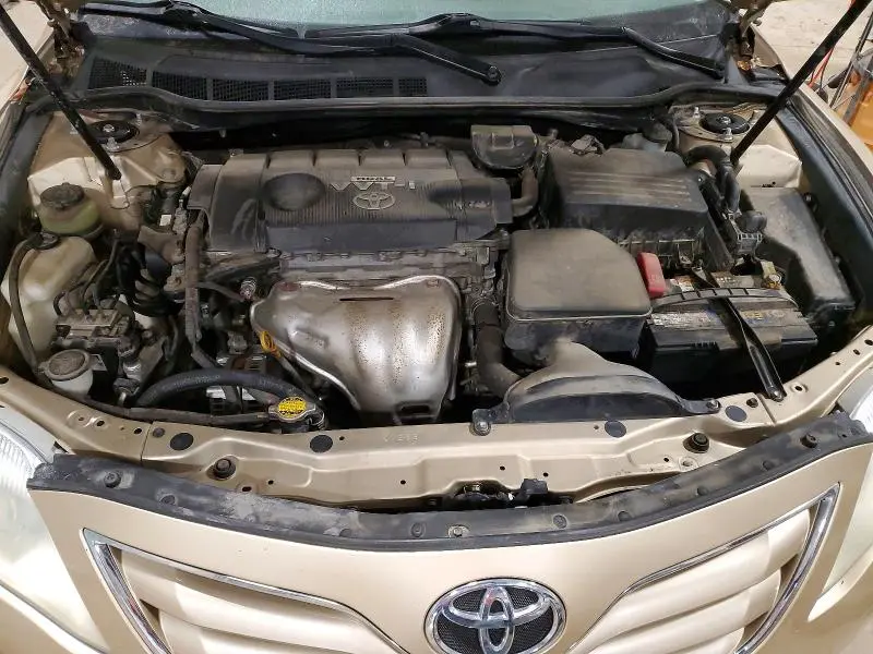 2010 TOYOTA CAMRY LE  