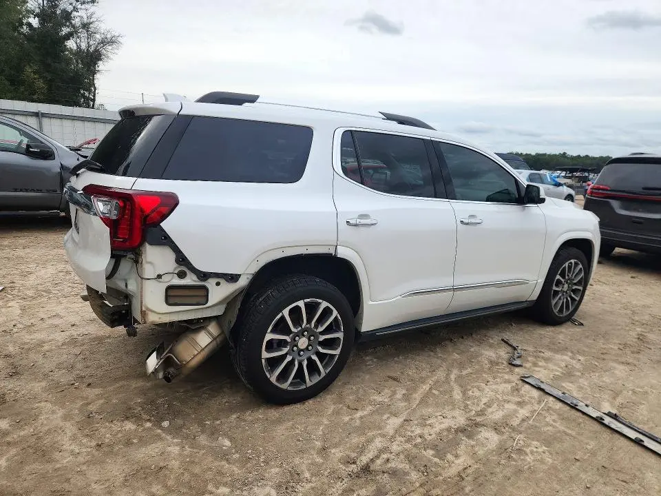 2022 GMC ACADIA DENALI  