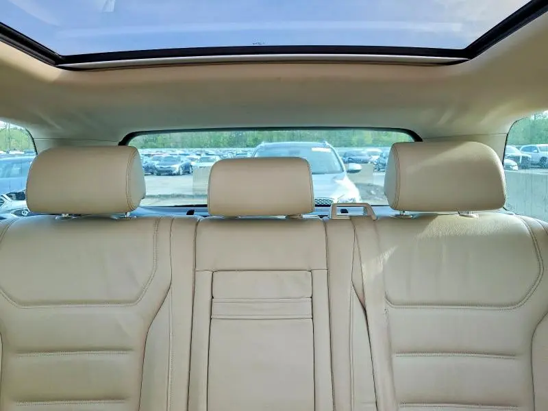 2013 VOLKSWAGEN TOUAREG V6  