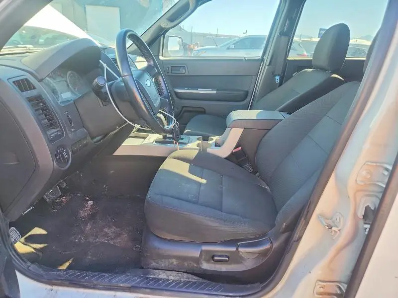 2010 FORD ESCAPE XLT  