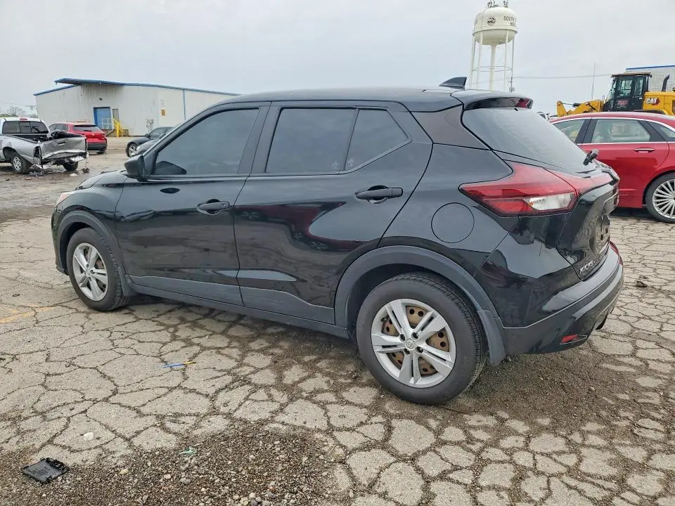2022 NISSAN KICKS S  