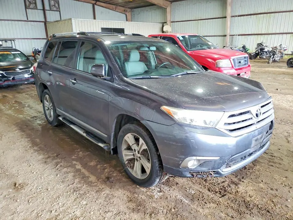 2013 TOYOTA HIGHLANDER LIMITED  