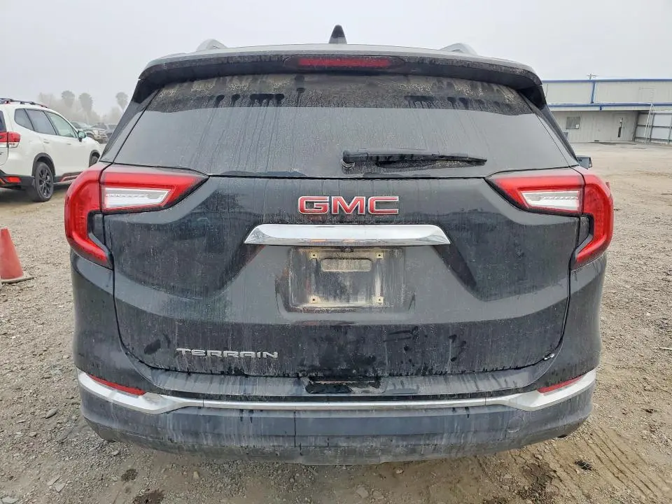 2022 GMC TERRAIN SLT  