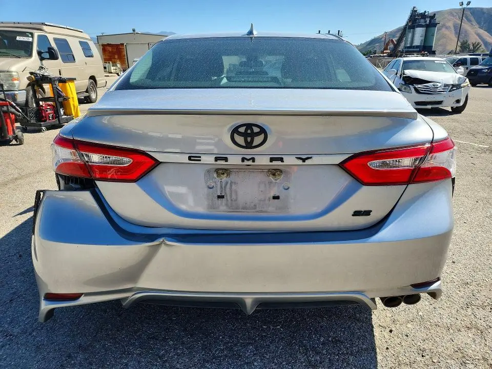 2021 TOYOTA CAMRY SE  