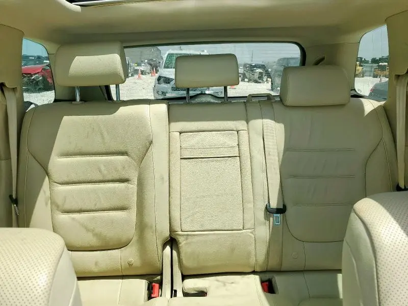 2017 VOLKSWAGEN TOUAREG EXECUTIVE  