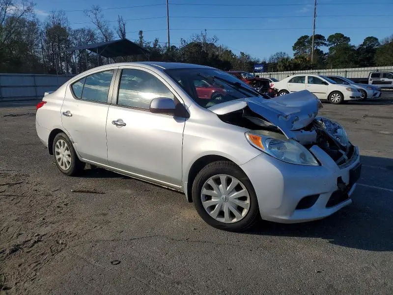2013 NISSAN VERSA S  