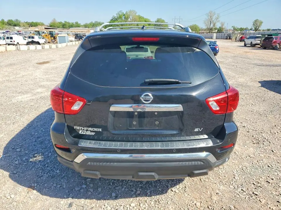 2017 NISSAN PATHFINDER SV  