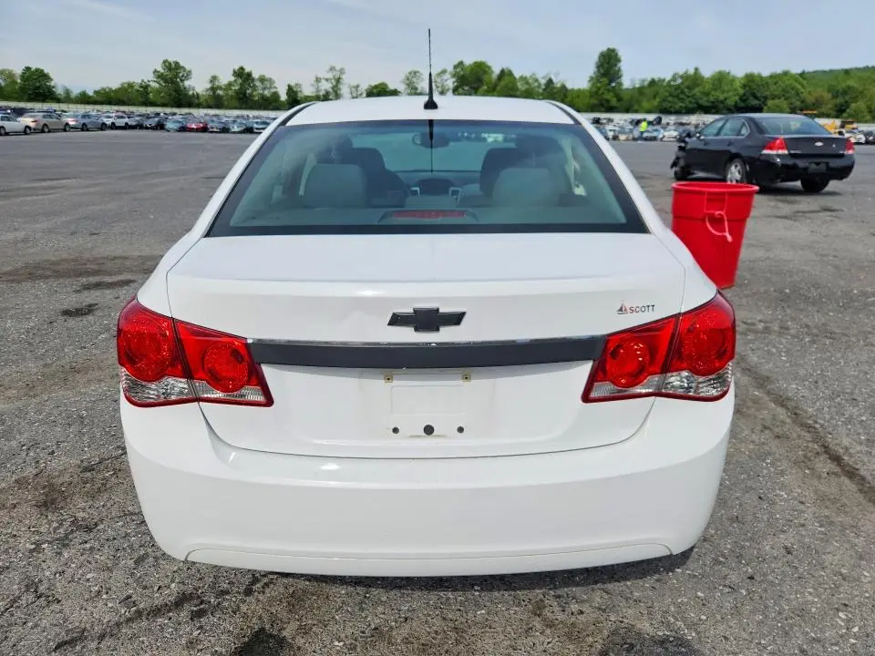 2011 CHEVROLET CRUZE LS  