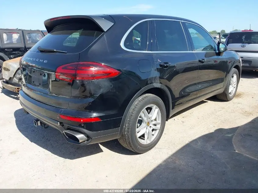 2016 PORSCHE CAYENNE  