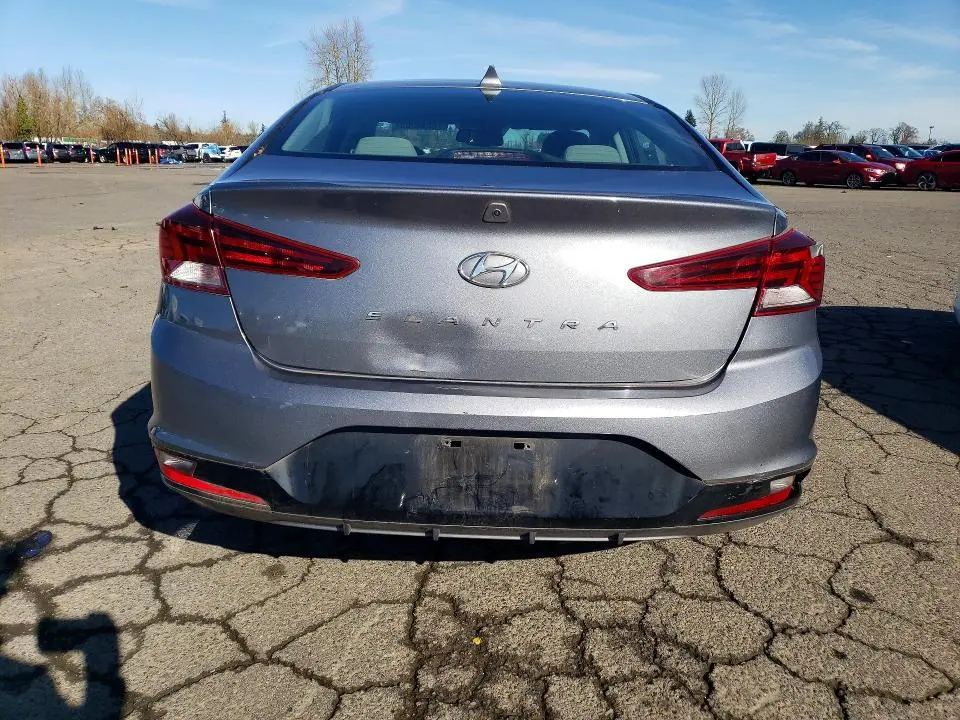 2019 HYUNDAI ELANTRA SEL  