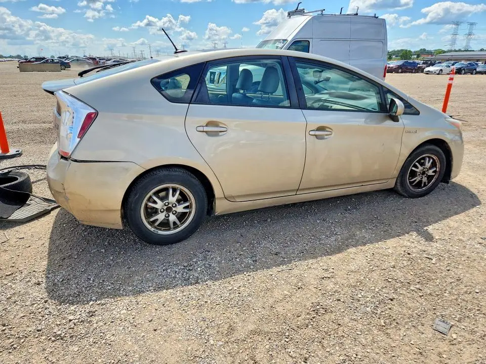 2010 TOYOTA PRIUS IV  