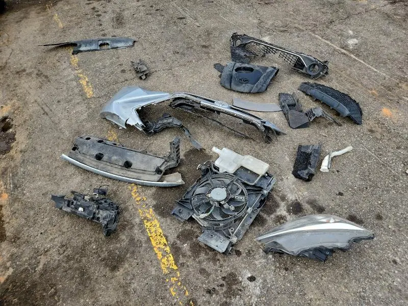 2020 TOYOTA YARIS LE  