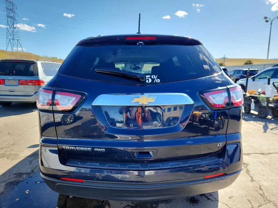 2017 CHEVROLET TRAVERSE LT  