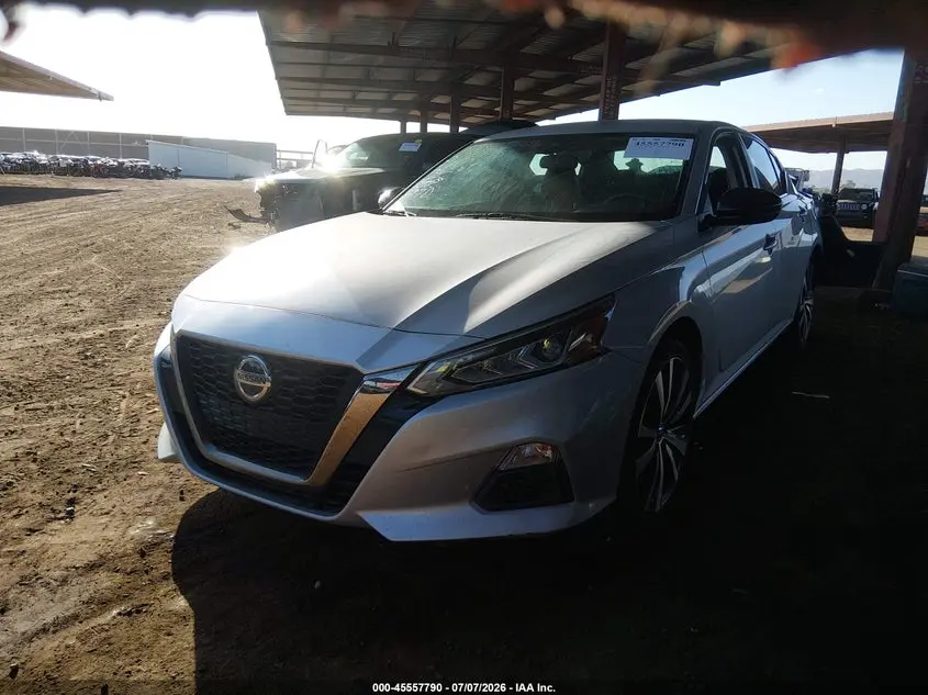 2022 NISSAN ALTIMA SR FWD