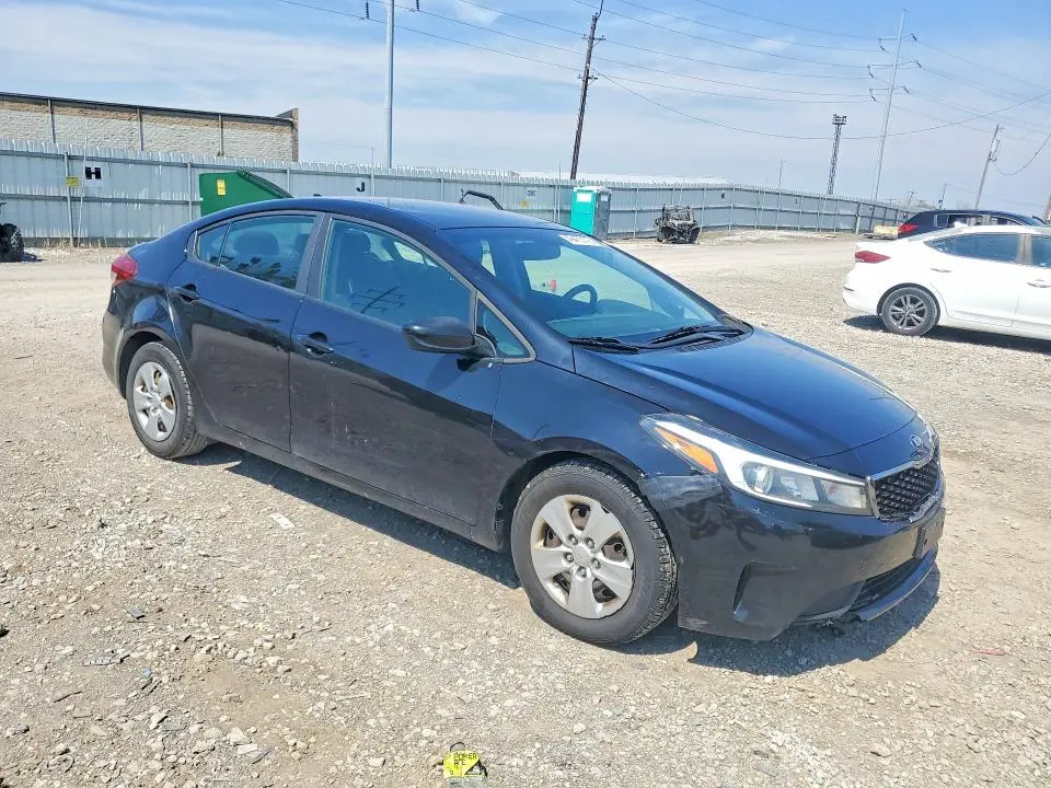 2017 KIA FORTE LX  