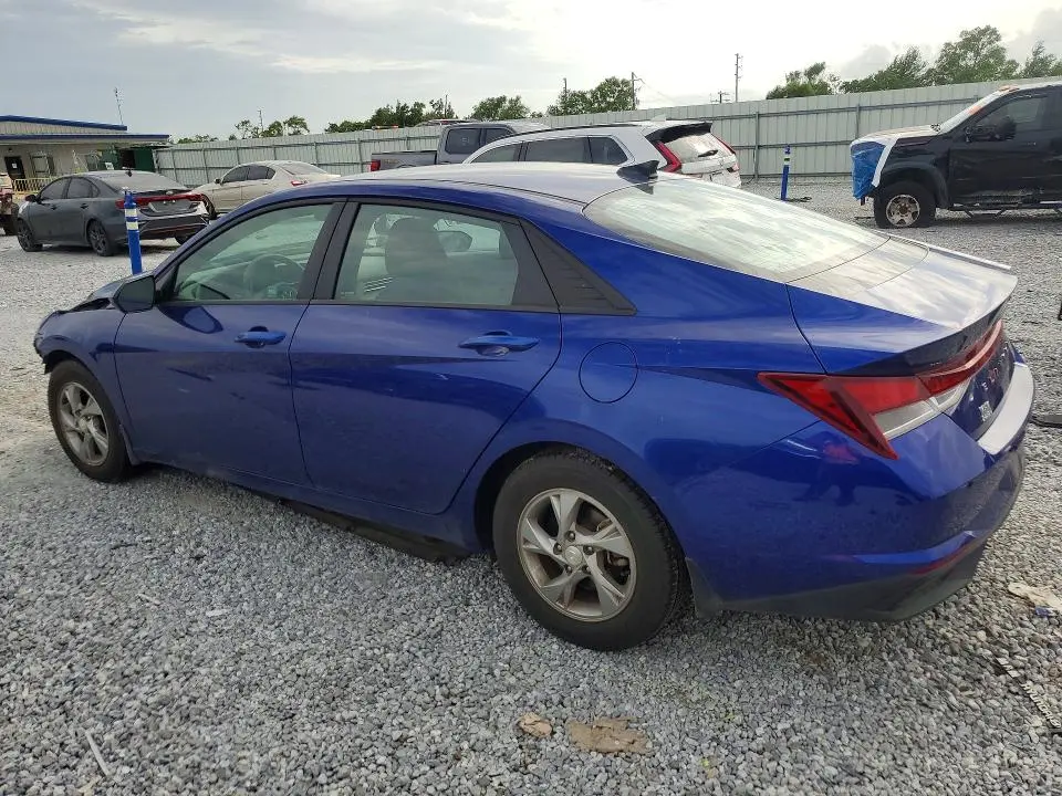 2022 HYUNDAI ELANTRA SE  
