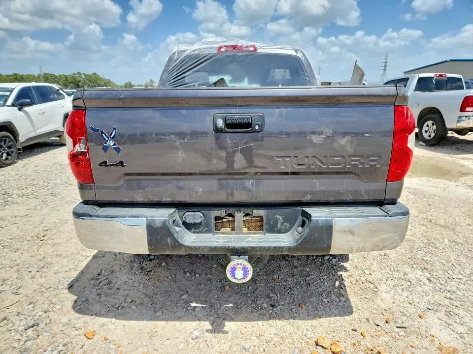 2020 TOYOTA TUNDRA SR5  