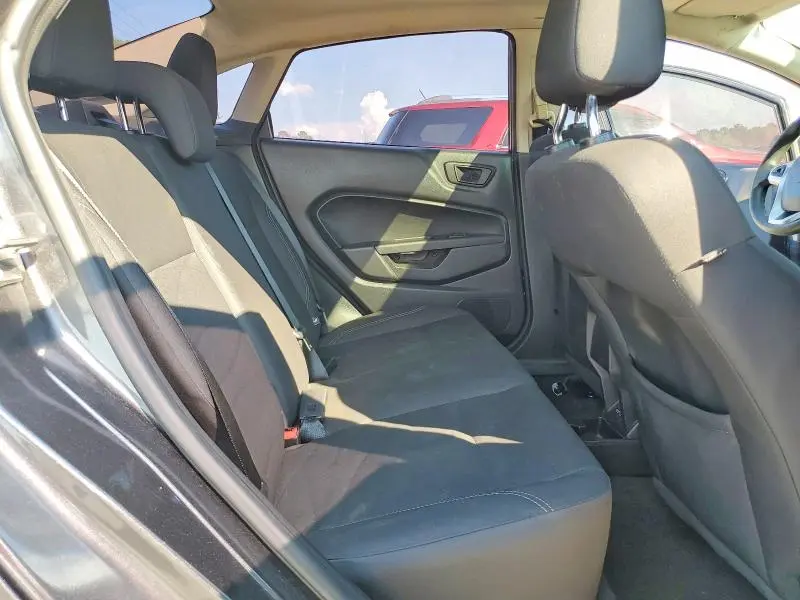 2018 FORD FIESTA SE  