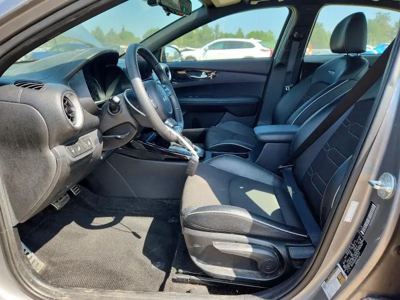 2023 KIA FORTE GT LINE  