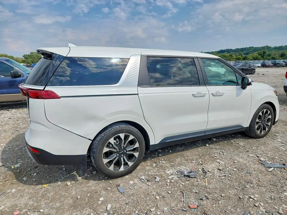 2023 KIA CARNIVAL EX  