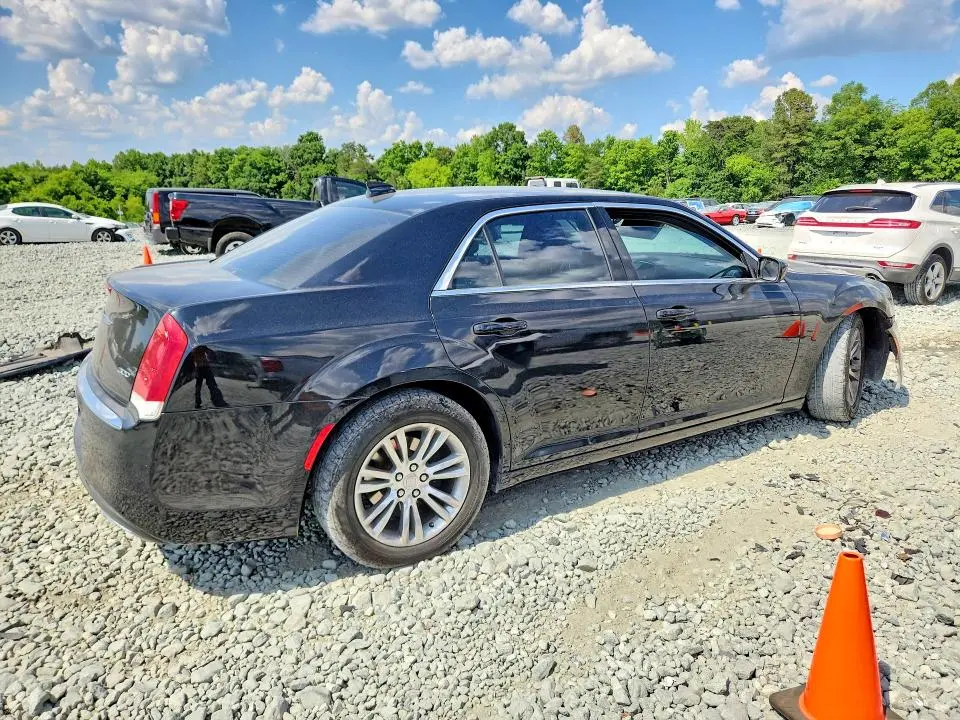 2017 CHRYSLER 300 LIMITED  
