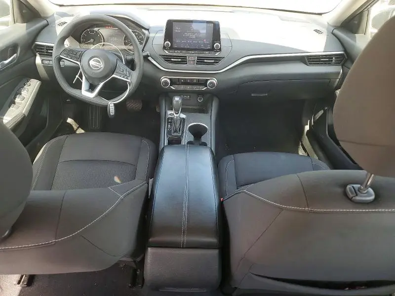 2022 NISSAN ALTIMA SV  