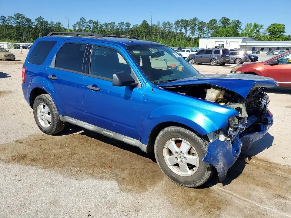 2011 FORD ESCAPE XLT  