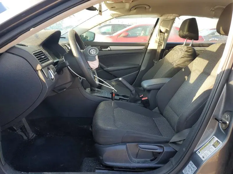 2014 VOLKSWAGEN PASSAT S  