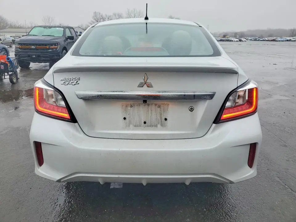 2024 MITSUBISHI MIRAGE G4 ES  