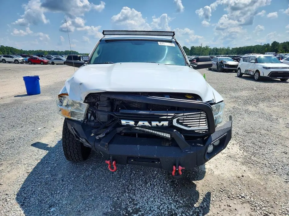2016 RAM 1500 ST  