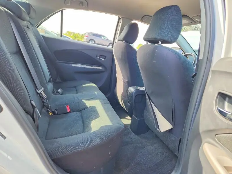 2010 TOYOTA YARIS BASE  