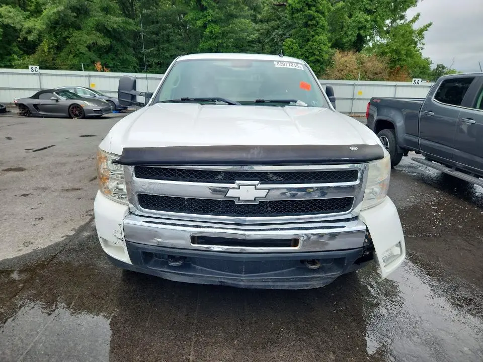 2011 CHEVROLET SILVERADO K1500 LT  