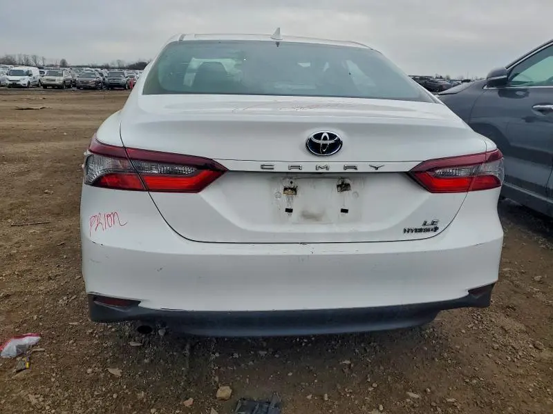 2021 TOYOTA CAMRY LE  
