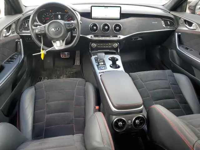 2022 KIA STINGER GT2  