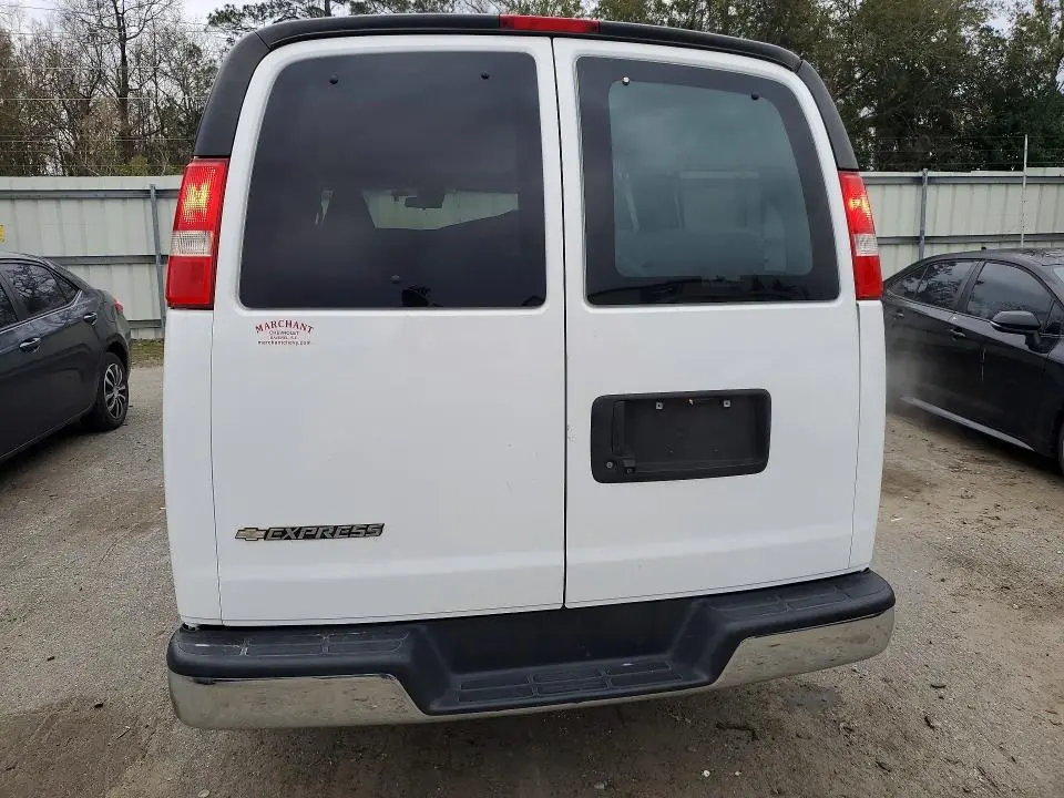 2019 CHEVROLET EXPRESS G2500 LT  