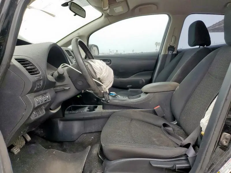 2015 NISSAN LEAF S  
