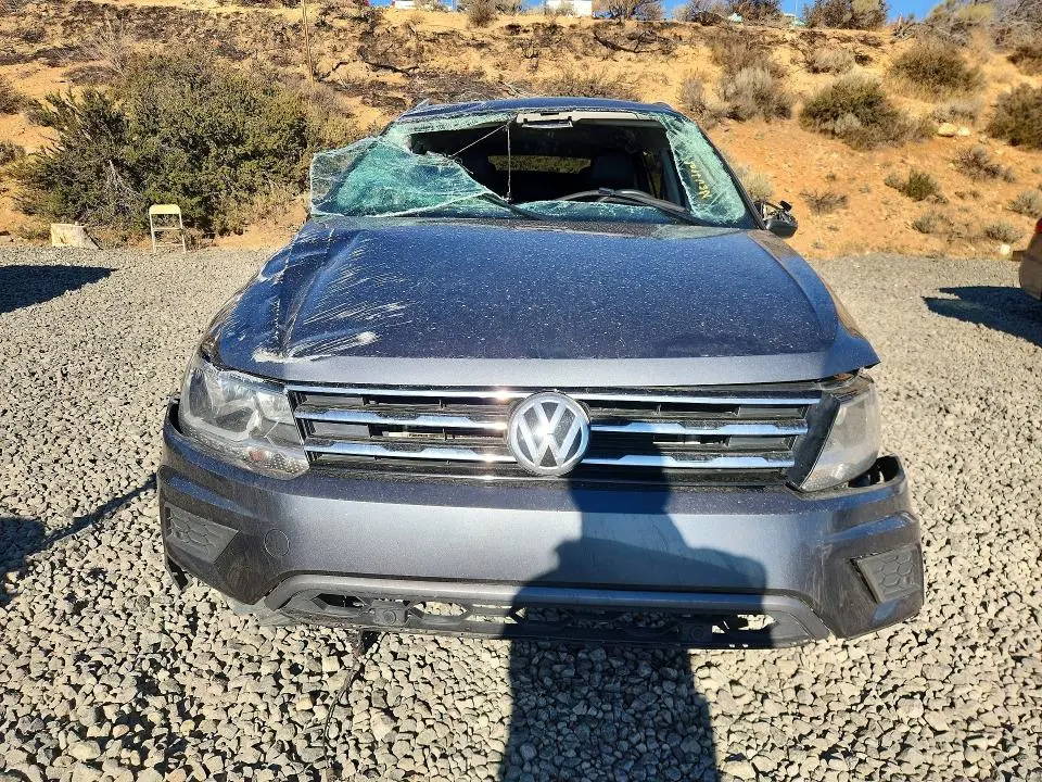 2021 VOLKSWAGEN TIGUAN SE  