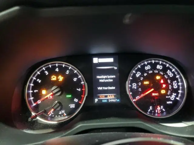 2021 TOYOTA RAV4 XLE  