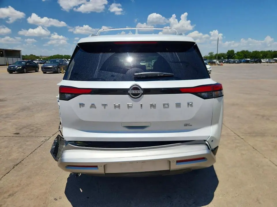 2025 NISSAN PATHFINDER SL  