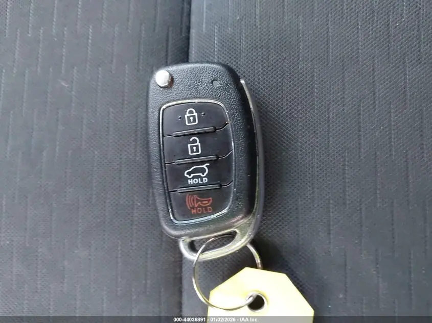 2019 HYUNDAI TUCSON SE