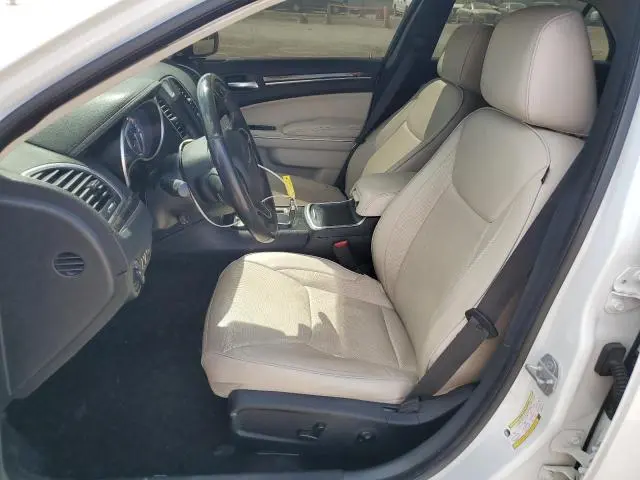 2019 CHRYSLER 300 LIMITED  