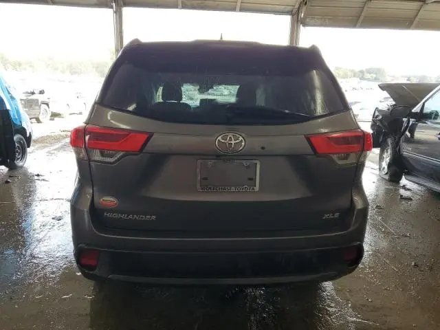 2018 TOYOTA HIGHLANDER SE  