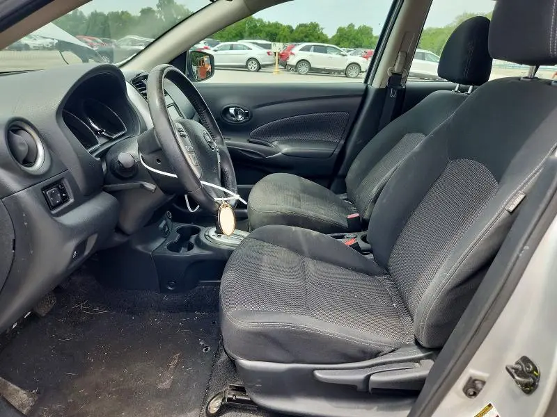 2019 NISSAN VERSA SV  