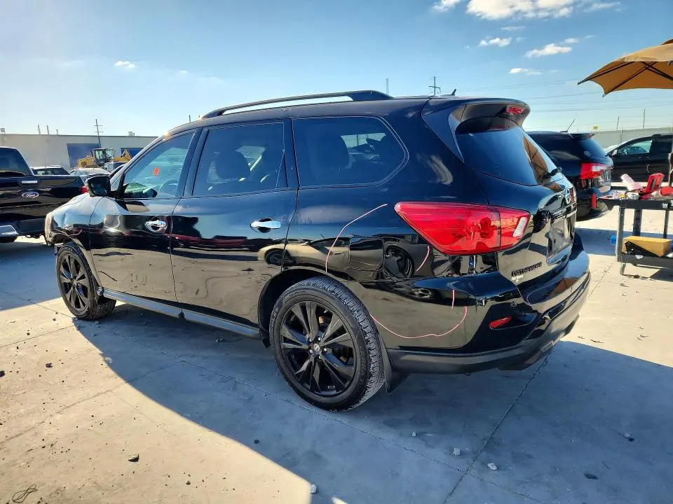 2018 NISSAN PATHFINDER SL  