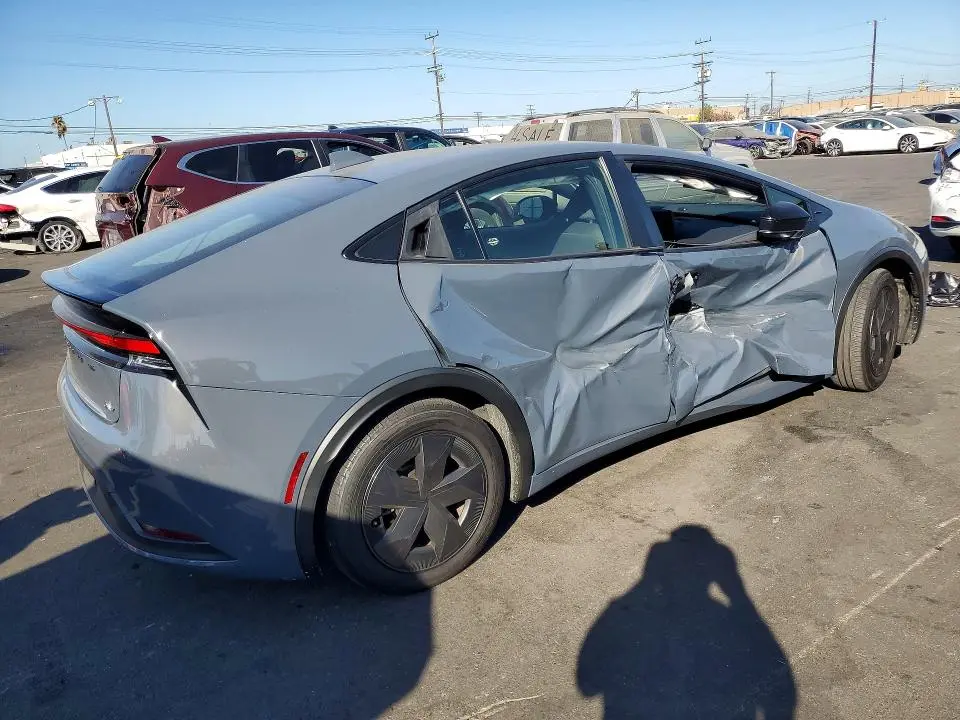 2024 TOYOTA PRIUS LE  