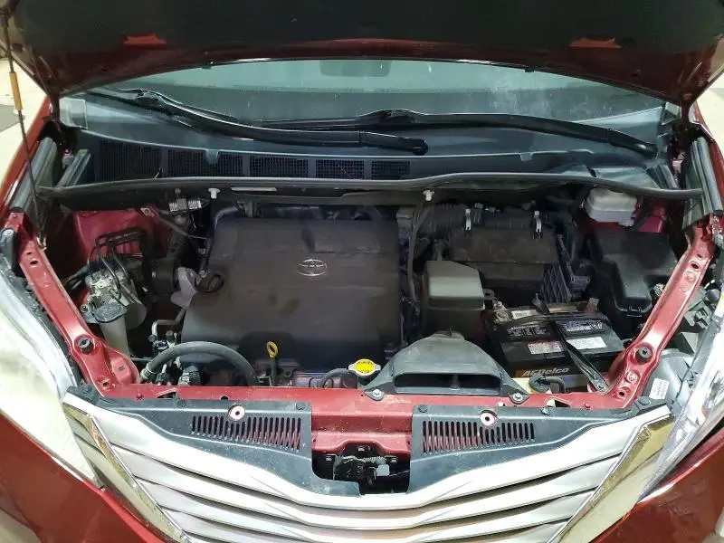2013 TOYOTA SIENNA LIMITED 7-PASSENGER  