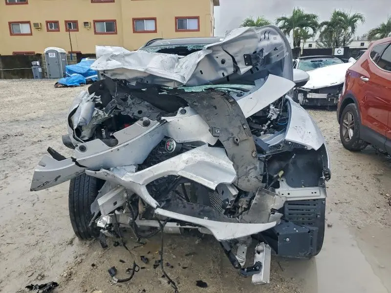 2022 ALFA ROMEO STELVIO TI  