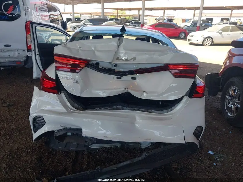 2023 KIA FORTE LX