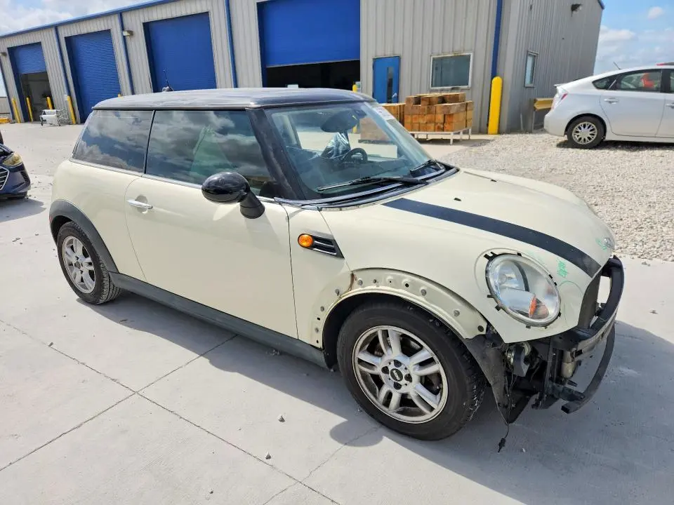 2013 MINI COOPER   